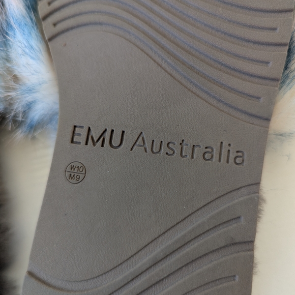 Emu Soft Gray and Cream Slippers - Picture 9 of 9